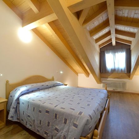 La Casa Al Noce Aparthotel เมซซานา ภายนอก รูปภาพ