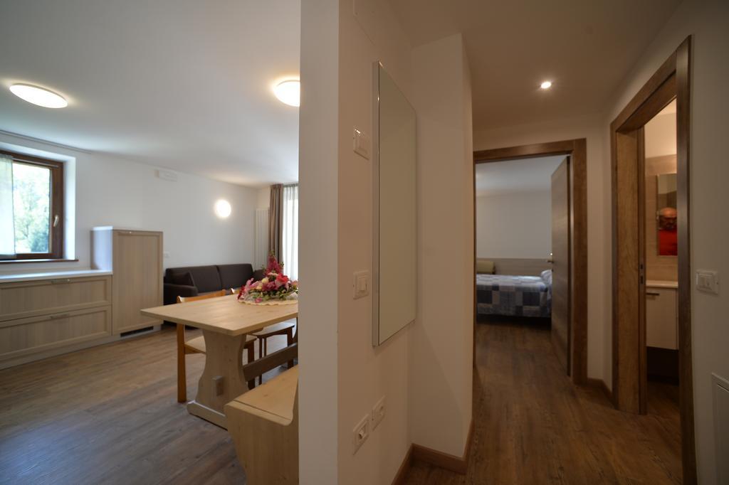 La Casa Al Noce Aparthotel เมซซานา ภายนอก รูปภาพ