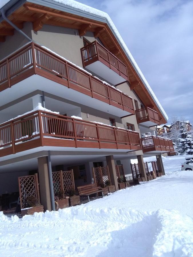 La Casa Al Noce Aparthotel เมซซานา ภายนอก รูปภาพ